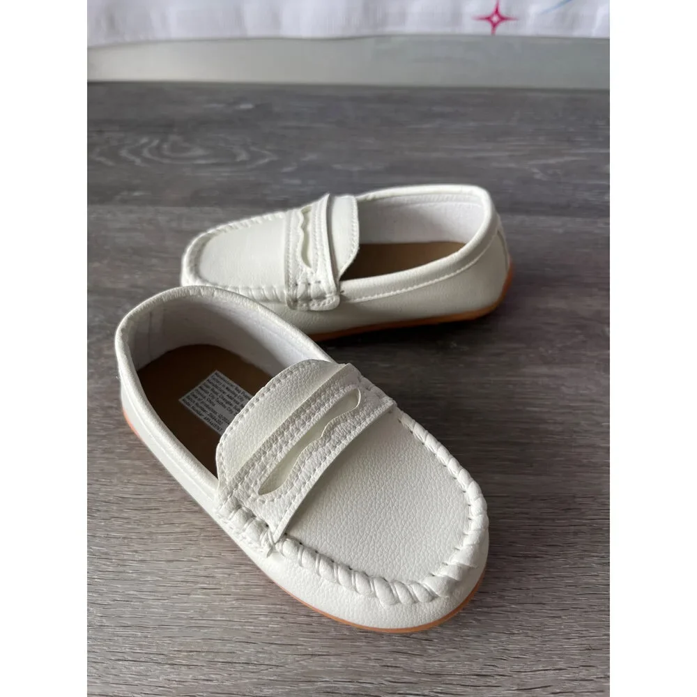 White Toddler Loafer (Size 8)